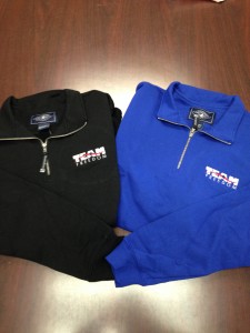 Sweatshirt with zip - $40